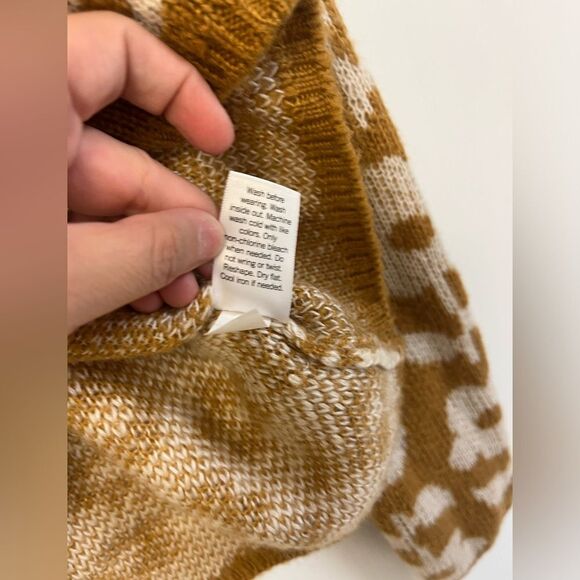 SO Floral 70s Retro Cardigan Sweater | Size M | Perfect for Fall - Picture 10 of 10